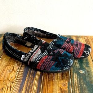TOMS Women's Aztec Wool Flats Size 8W